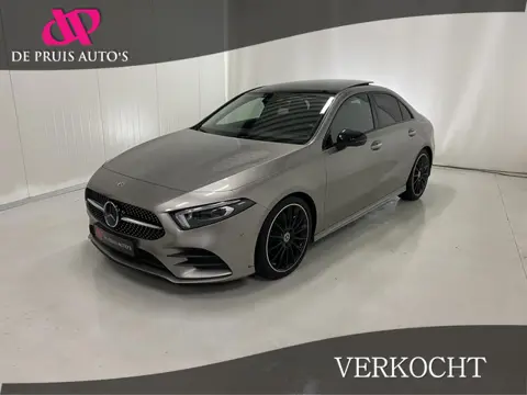 Mercedes-Benz A-klasse 250 4MATIC Premium Plus AMG Pano matrix LED 19-inch Burmester ACC Keyless 360