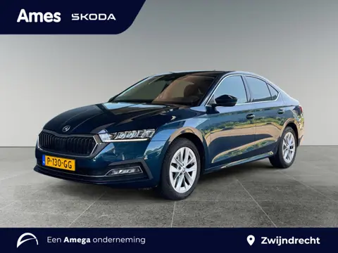 Škoda Octavia 1.0 e-TSI 110pk Business Edition Plus Wegklapbare trekhaak | Navigatie | Stoelverwarmi