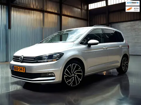 Volkswagen TOURAN 1.5 TSI Comfortline Business 7p Clima_ACC_Nieuw velgen en banden