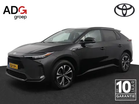 Toyota bZ4X Dynamic 71 kWh | Stoelverwarming | Navigatie | Dode hoek herkenning |