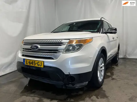Ford EXPLORER - Linker Zijschade