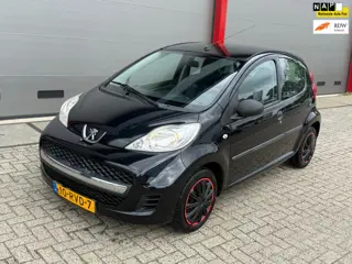 Peugeot 107 1.0-12V XR