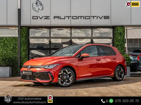 Volkswagen Golf 1.5 eTSI 150PK DSG R-Line Edition | Black Pack | Head-Up | Camera | BTW