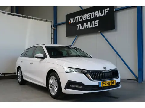 Skoda Octavia Combi 1.0 TSI Ambition - N.A.P. Airco, Cruise, Navi, PDC, Carplay, Virtual Display, Tr