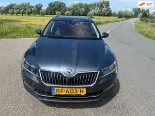 Skoda Superb Combi 1.6 TDI Style Business(( EURO 6 / PANO/ navi/BTW-AUTO