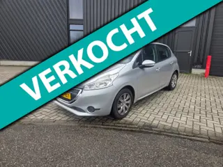 Peugeot 208 1.2 VTi Blue Lease Executive