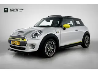 Mini Electric Essential 33 kWh (1e Eig, Dealer OnderH, Panorama, StoelV, Camera, Navi, Carplay, PDC,