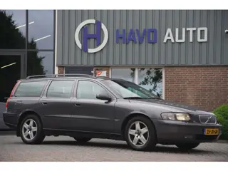 Volvo V70 2.4 D5 Geartronic Comfort Line, TREKHAAK, NAP, CLIMATE CONTROL