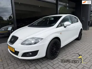 Seat Leon 1.2 TSI Ecomotive Style / apk 7-2027