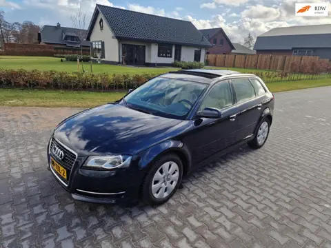 Audi A3 Sportback 1.2 TFSI Attraction Advance PANO NAVI LEDER PSENSOR 2 X SLEUTELS