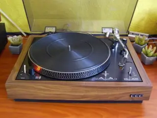 Bij DP Audio: CEC Clearaudio Denon Platenspeler Repareren