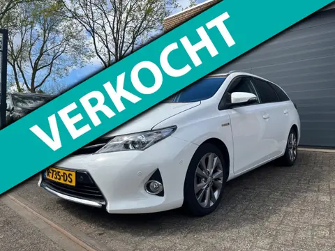Toyota Auris Touring Sports 1.8 Hybrid Lease