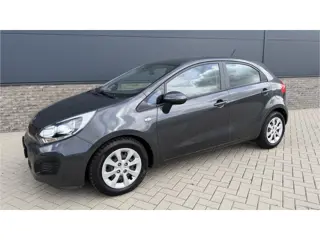 Kia Rio 1.2 CVVT ComfortLine Incl 12 maanden garantie ! / Airco