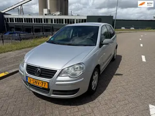 Volkswagen Polo 1.2-12V Sportline