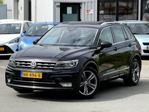 Volkswagen Tiguan 1.4 TSI ACT Highline 3xR Line | DSG| Pano | Cruise adaptief | Digi Dash | NL Auto
