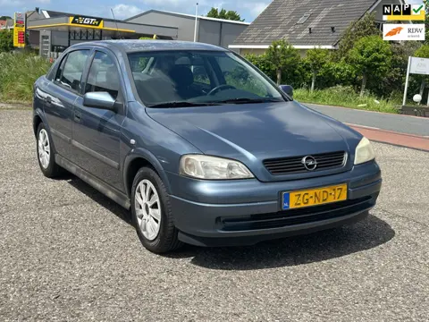 Opel Astra 1.6-16V Club