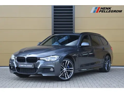 BMW 3 Serie Touring 340i xDrive * M-Sport * Trekhaak * Apple CarPlay * 19'LM * Head-up * Sfeerverlic
