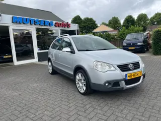 VOLKSWAGEN POLO 1.4-16V CROSS AUT, ECC, CRUISE, uitzonderlijk mooi!