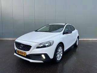 Volvo V40 2.0 D3 Momentum ONDERHOUDSBOEKJE | BLIS | TREKHAAK !