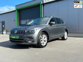Volkswagen Tiguan 1.4 TSI ACT Highline| Luxe, Stijl en Comfort| Automaat| Cruise| Carplay| Trekhaak|