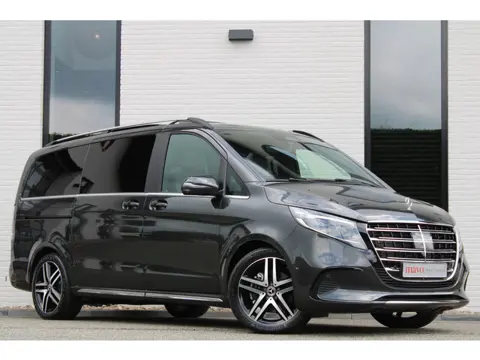 Mercedes-Benz V-Klasse 300d / Exclusive / DC / Luchtvering / Panorama / 2x Elec Schuifd / 360 Cam / 