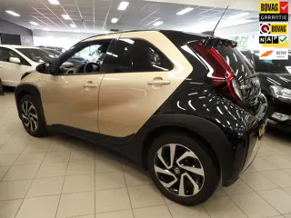 Toyota Aygo X 1.0 VVT-i S-CVT Pulse EERSTE EIGENAAR NIEUW GELEVERD VOLLEDIG ONDERHOUDEN INCL AFLEVER