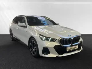 BMW 5 Serie Touring 530e M Sport ** LED, NAVI+, LEDER/ALC, PANORAMA, TREKH, H&K SOUND, 19-inch LMV *