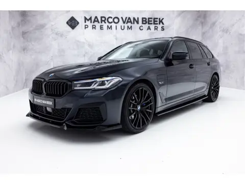 BMW 5 Serie Touring 530e M-Sport | Pano | Laser | Head-Up | Maxton | 20"