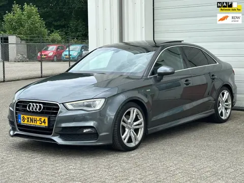 Audi A3 Limousine 1.4 TFSI CoD | 3x S-Line | Automaat | Panodak | Xenon!