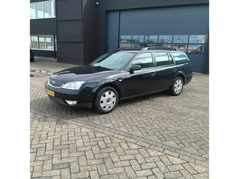 Ford Mondeo Wagon 1.8-16V Champion