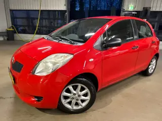 Toyota Yaris 1.0 VVTi Spirit