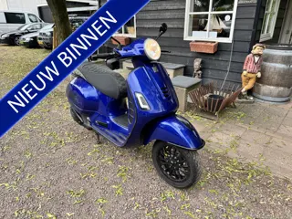 Vespa GTS 300 i.e. Touring ABS (bj 2018, automaat)