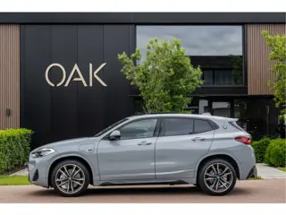 BMW X2 xDrive25e | M-Sport | Navigatie | Panorama | Head-Up | Half Leder | ACC | Camera | 19"LM | M 