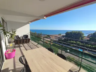 Overwinteren: gerenoveerd appartement met zeezicht, Valencia , Spanje