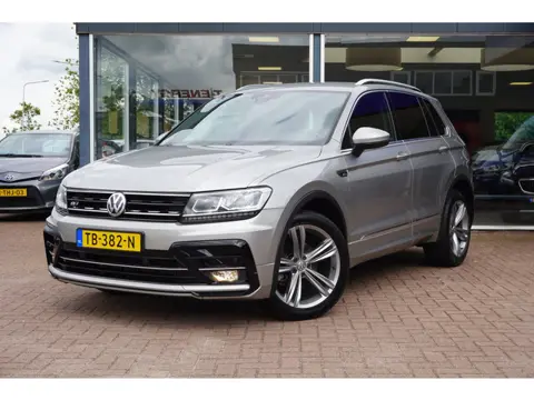 Volkswagen Tiguan 1.4 TSI 4Motion Highline Business Rline | Automaat | Airco | Navigatie | Trekhaak 