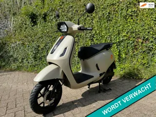 Yadea Owin 25-45km Electrische Scooter NIEUW STIJLVOL BETAAL met in3