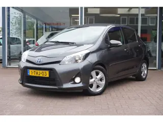 Toyota Yaris 1.5 Full Hybrid Aspiration Automaat | Navigatie | Lm velgen | Airco | Vol opties | Inru