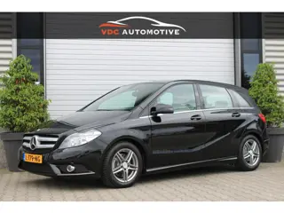 Mercedes-Benz B-Klasse 180 Trekhaak | Sportpakket | Stoelverwarming | Sportpakket | Navi | Zitcomfor