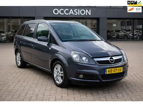 Opel Zafira 2.2 Executive | AUTOMAAT | 7 Persoons | Airco | Trekhaak