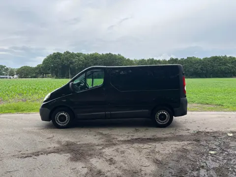 Opel Vivaro 2.5 CDTI L1H1