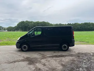 Opel Vivaro 2.5 CDTI L1H1