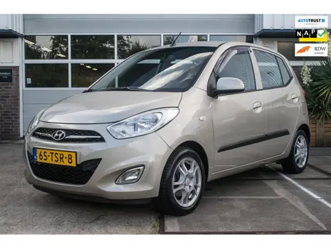 Hyundai I10 1.2 Plus 4-Cilinder 86PK NL-auto [ Airco Parkeersensoren AUX USB Elektrische Ramen Centr