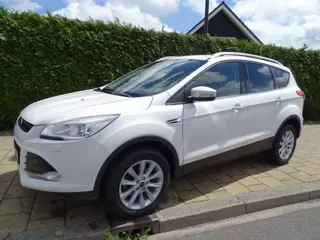 FORD KUGA 1.5 TITANIUM PLUS  14560 KM -Navi-Blth-Came-hlf leer-Cruise