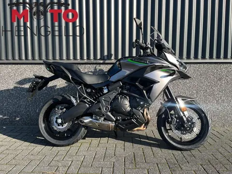 Kawasaki VERSYS 650 TOURER + BIKEPLAY (bj 2026)