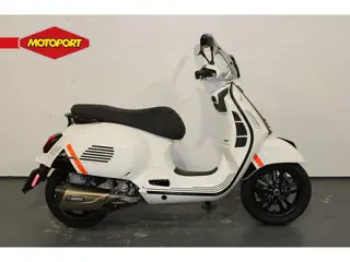 Piaggio VESPA GTS (bj 2023)