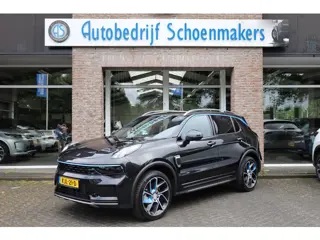 Lynk & Co 01 1.5 MY23! 6.6KWh ZWARTE-HEMEL ROLHOES MY23 360-CAMERA PANO/SCHUIF INFINITY DAB NAVI CAR