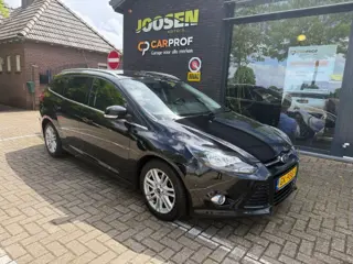 FORD FOCUS 1,0 TITANIUM