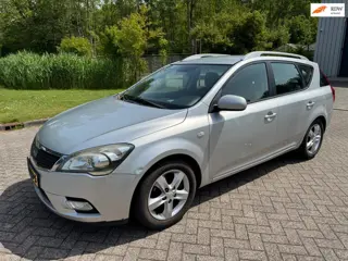 Kia Cee'd Sporty Wagon 1.4 CVVT Navigator Plus Pack NAVI CRUISE CAMERA TREKHAAK AFNEEMBAAR