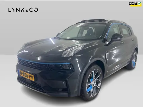 Lynk & Co 01 1.5 261pk PHEV 7DCTH | Orig.NL | PanoramaDak | Camera | Carplay |
