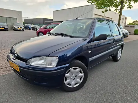 Peugeot 106 1.1 XTX STUURBEKRACHTIGING/ELEKTRISCHE RAMEN